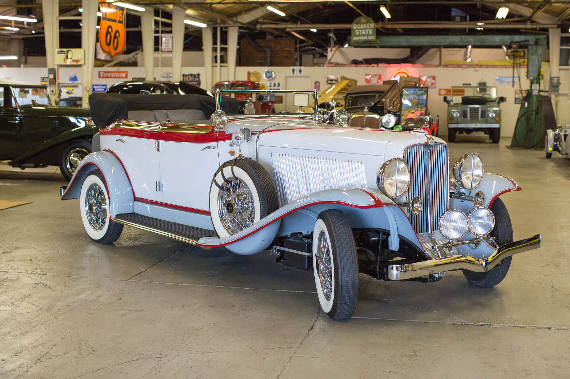1933 Auburn 12