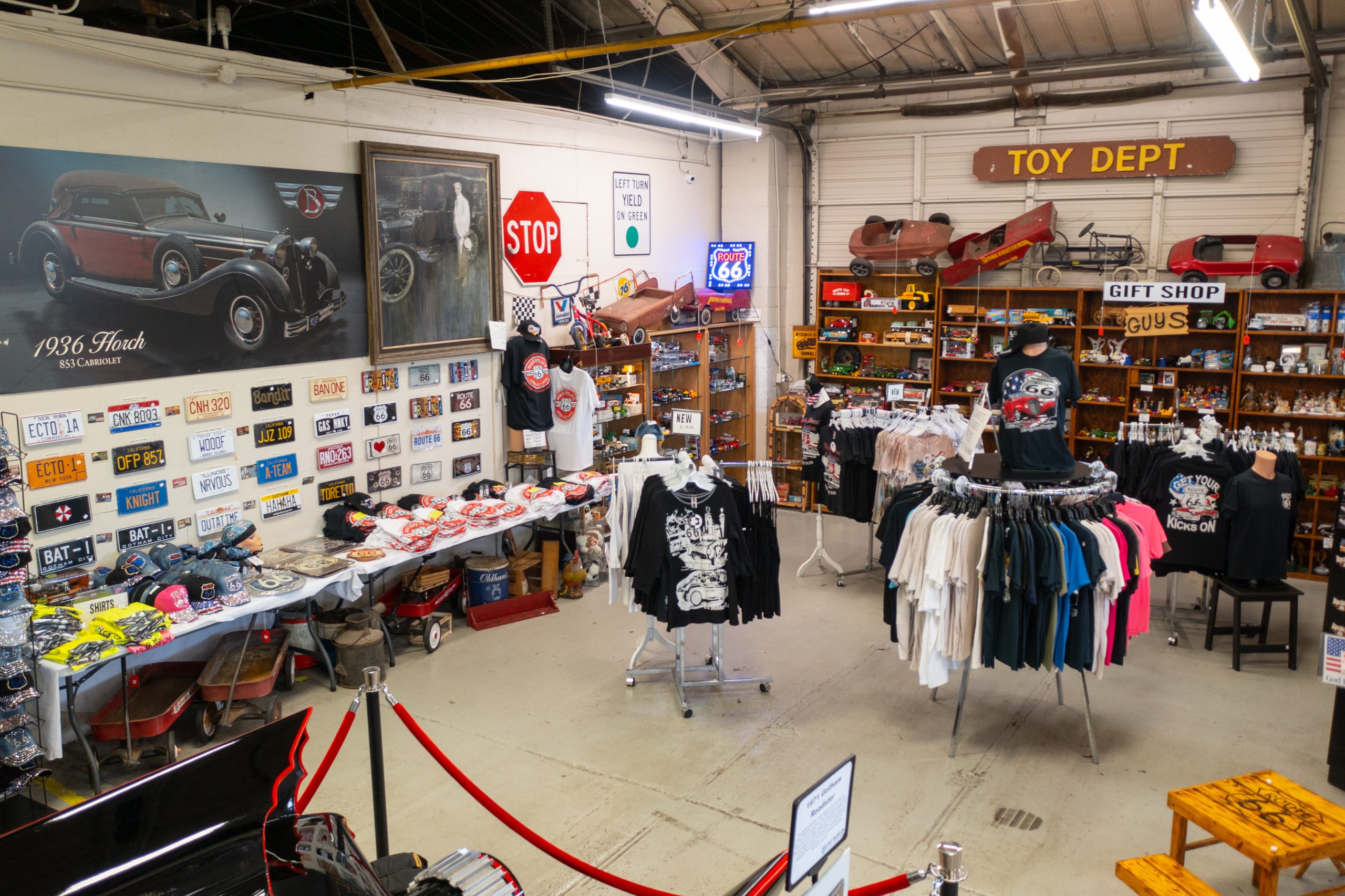 Route 66 Car Museum gift shop and museum building